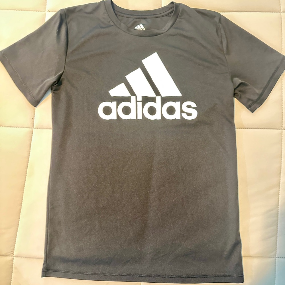 Adidas Boys Top Size 10/12